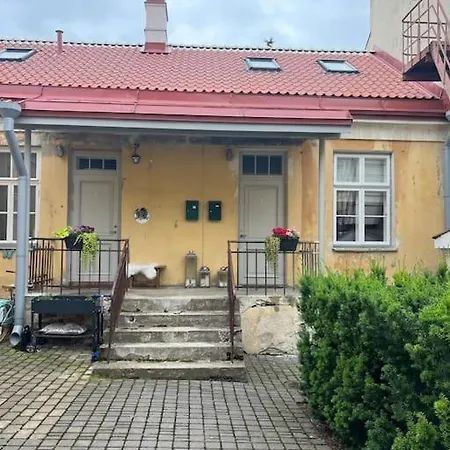 Modern In The Old Town Apartment *