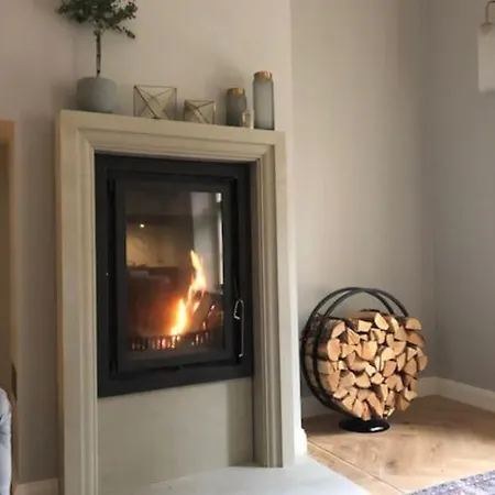 Апартаменты Modern In The Old Town