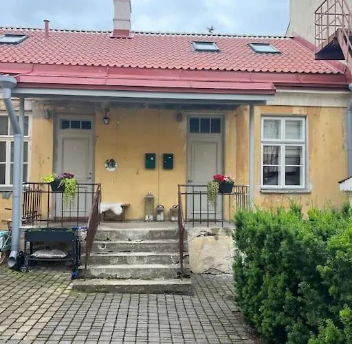 Modern In The Old Town Апартаменты *