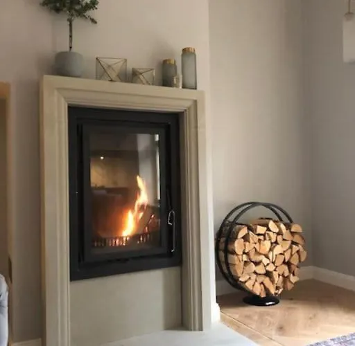 Апартаменты Modern In The Old Town